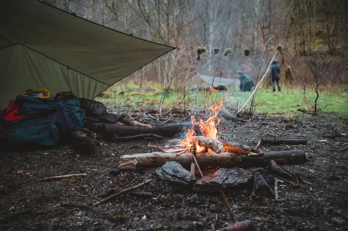 Op bushcraftweekend met Outdoorschool