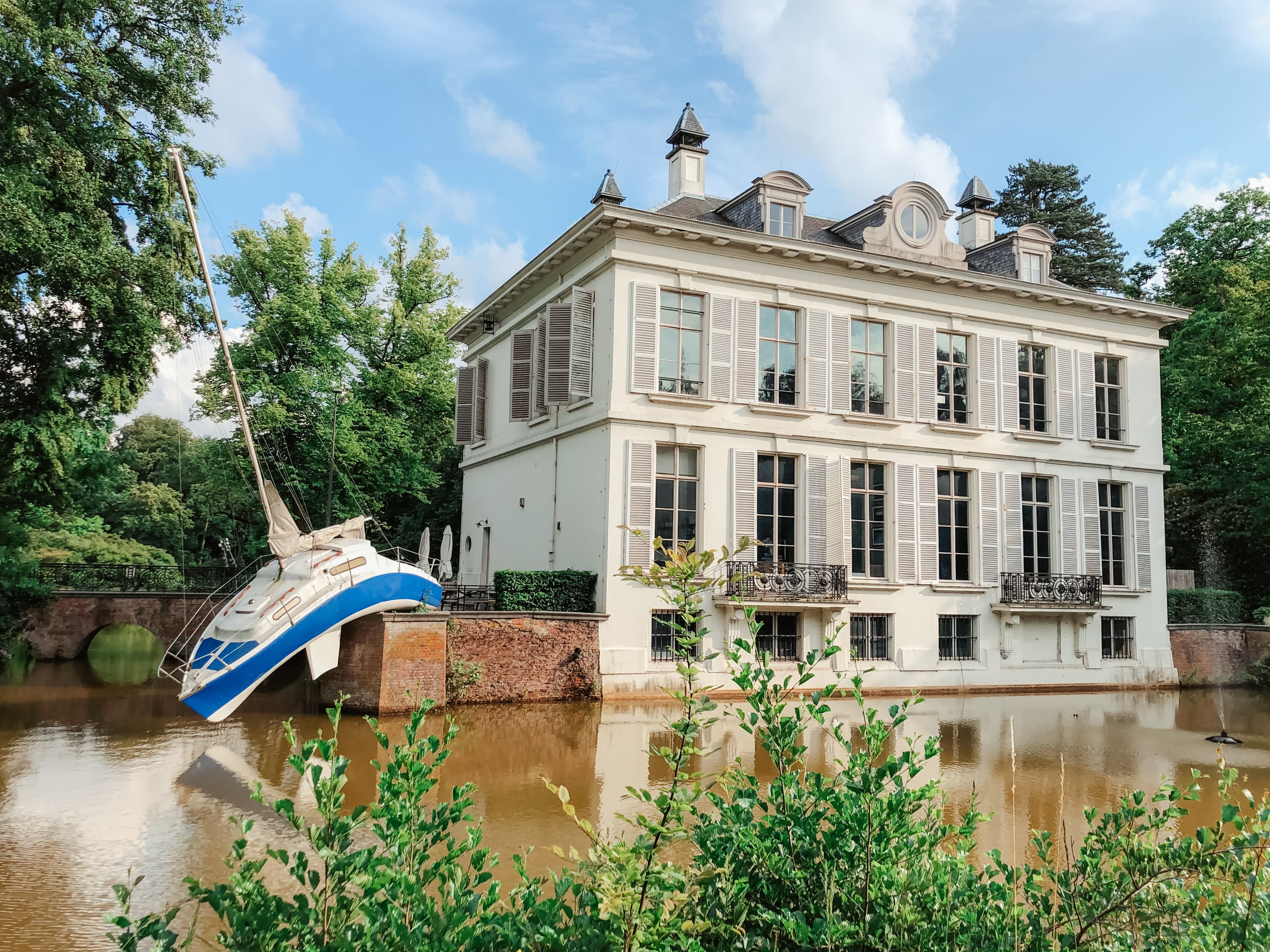 Cycling and architecture discovery in Antwerp